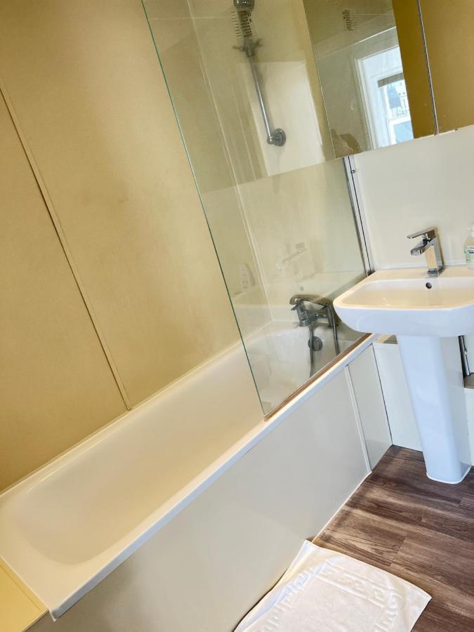 Entire Two Double Bedrooms Flat With River Yare View H6 Great Yarmouth Eksteriør billede