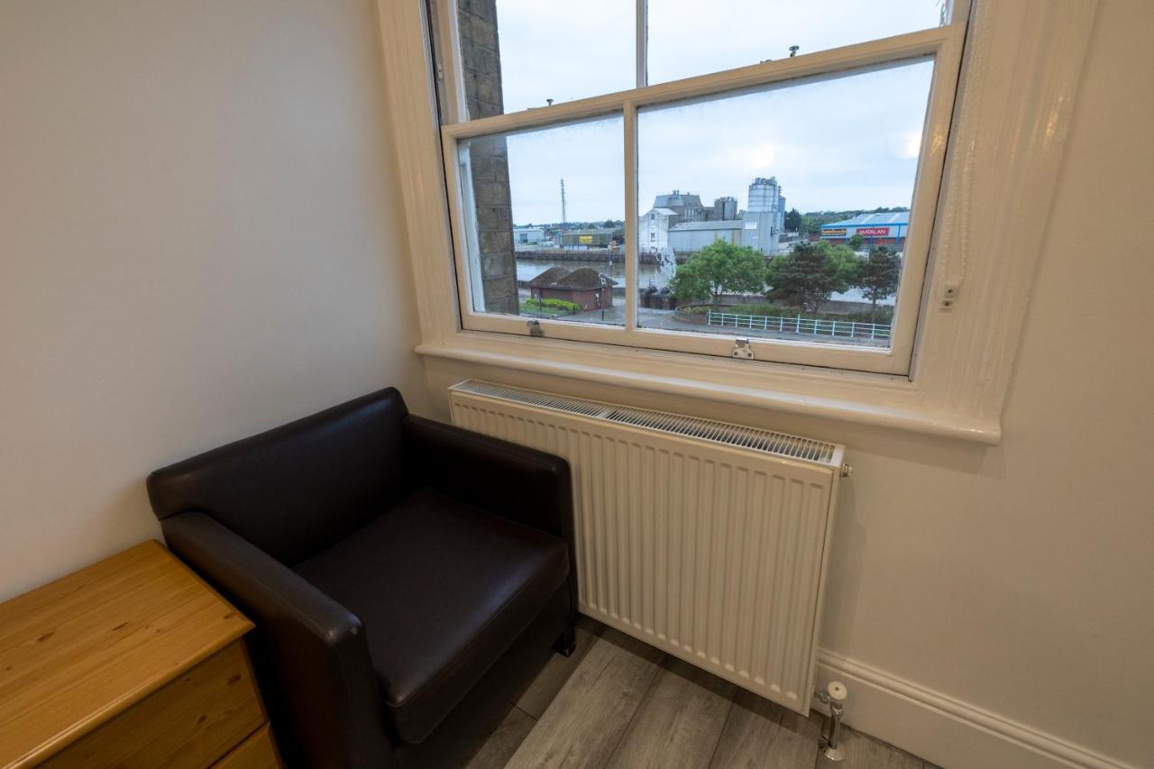 Entire Two Double Bedrooms Flat With River Yare View H6 Great Yarmouth Eksteriør billede