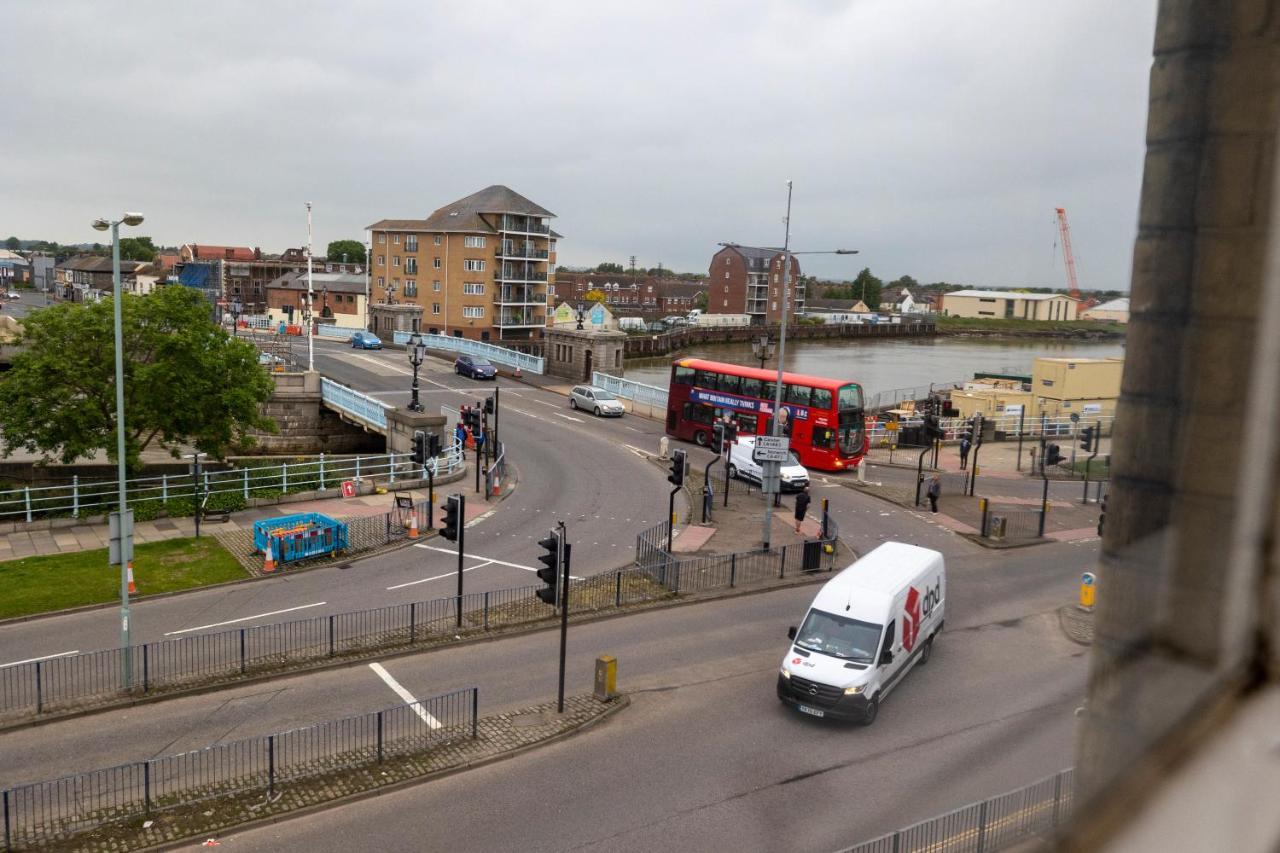 Entire Two Double Bedrooms Flat With River Yare View H6 Great Yarmouth Eksteriør billede